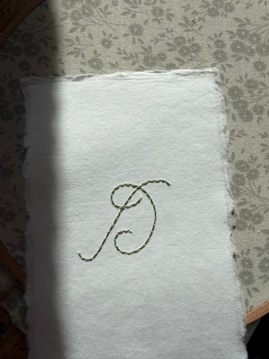 geborduurd letterkaartje